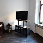 아파트 Alexxanders & *