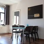 Alexxanders &