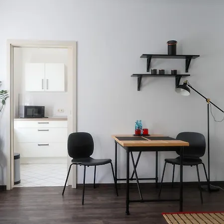 Alexxanders & Apartment